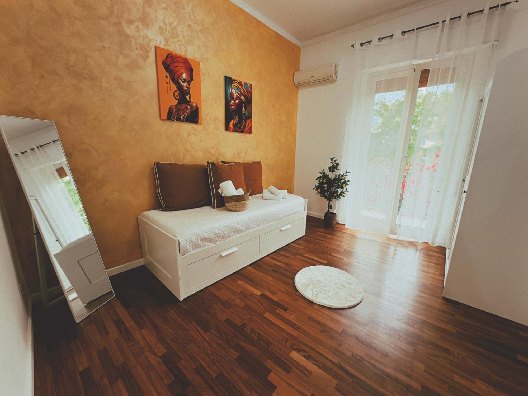 Casa Vacanze Imera House ปาแลร์โม ภายนอก รูปภาพ